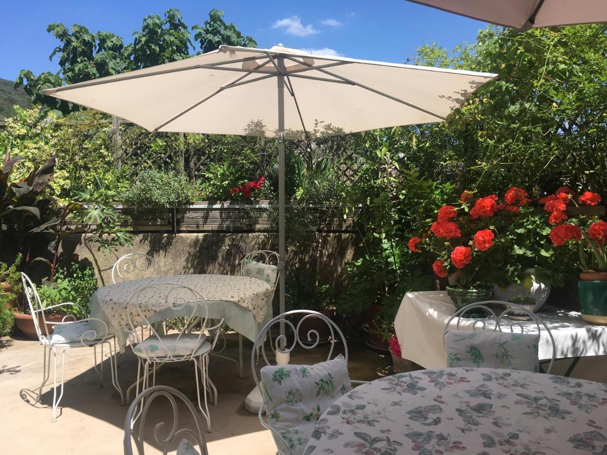Les Asphodeles Bed & Breakfast